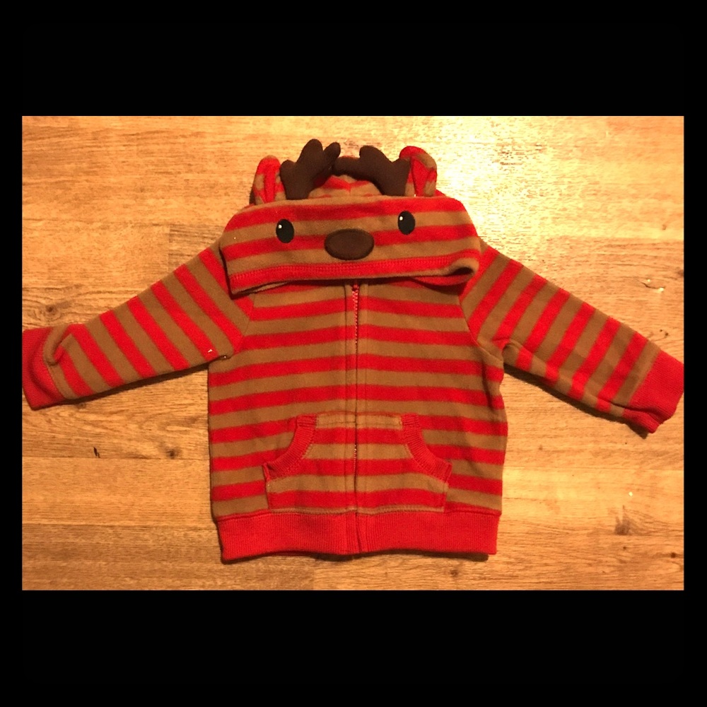 An adorable baby zip up hoodie w/ Reindeer design!